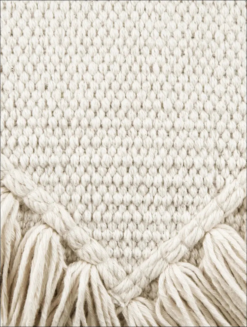 Dekoratyvinė pagalvėlė su kutais DI4417 - €16 Save 55% __label:Pristatymas 1-2 d.d., color-smelio, interjeras,