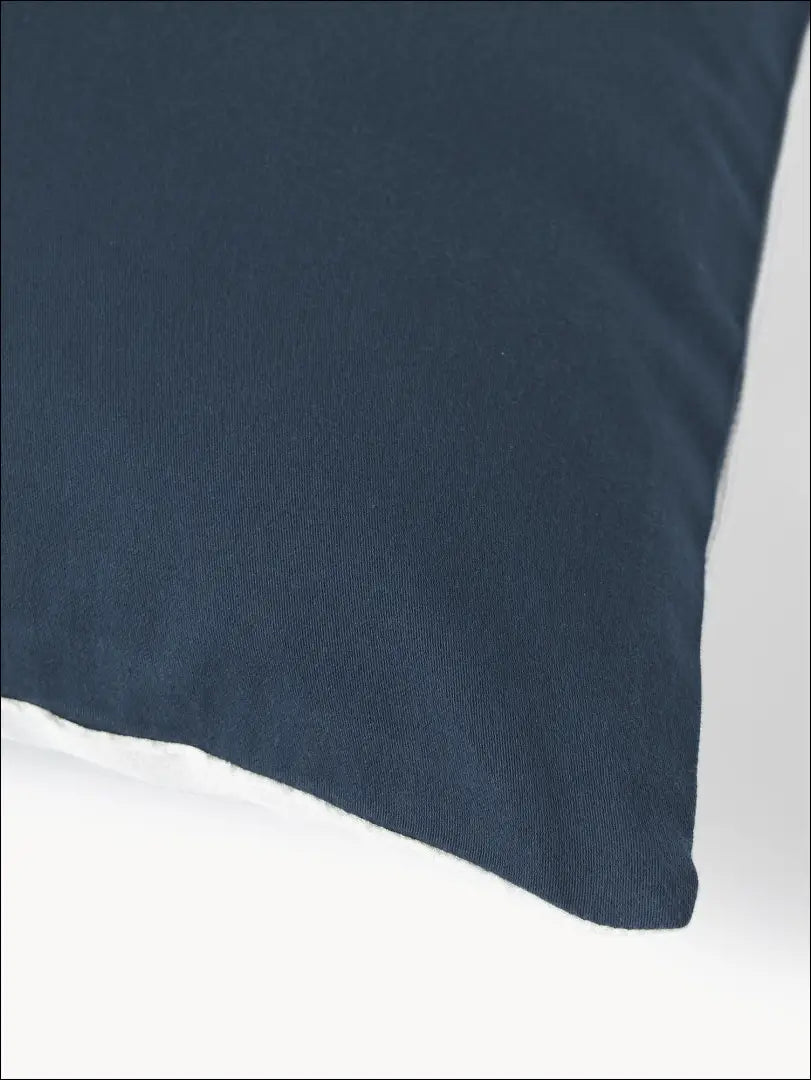 Dekoratyvinė šilko pagalvėlė DI5509 - €16 Save 60% __label:Pristatymas 1-2 d.d., color-balta, color-melyna, interjeras,