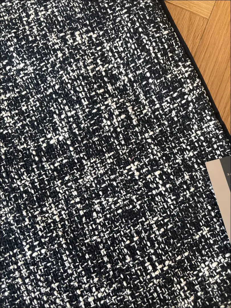 Dekoratyvinės pagalvės užvalkalas DI11829 - €23 Save 55% __label:Pristatymas 1-2 d.d., Balta, color-balta, color-juoda,
