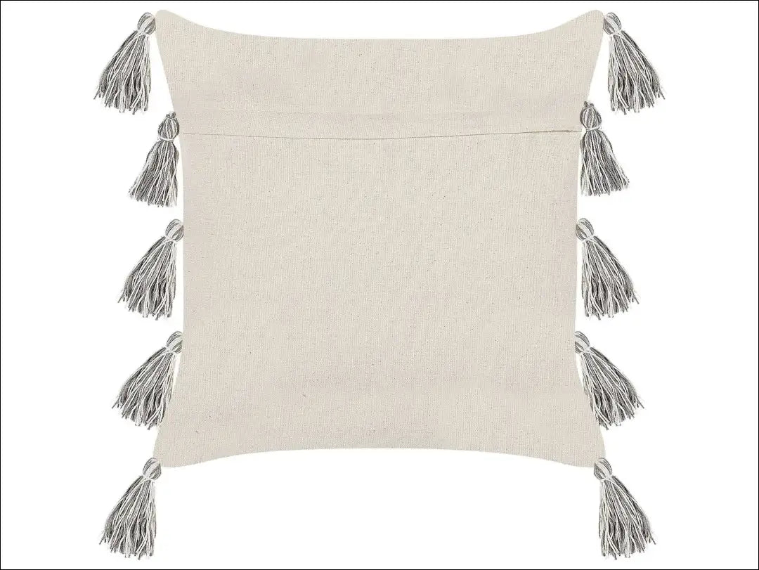 Dekoratyvinių pagalvėlių komplektas (2vnt) DI12131 - €22 Save 50% __label:Pristatymas 1-2 d.d., color-kremas,