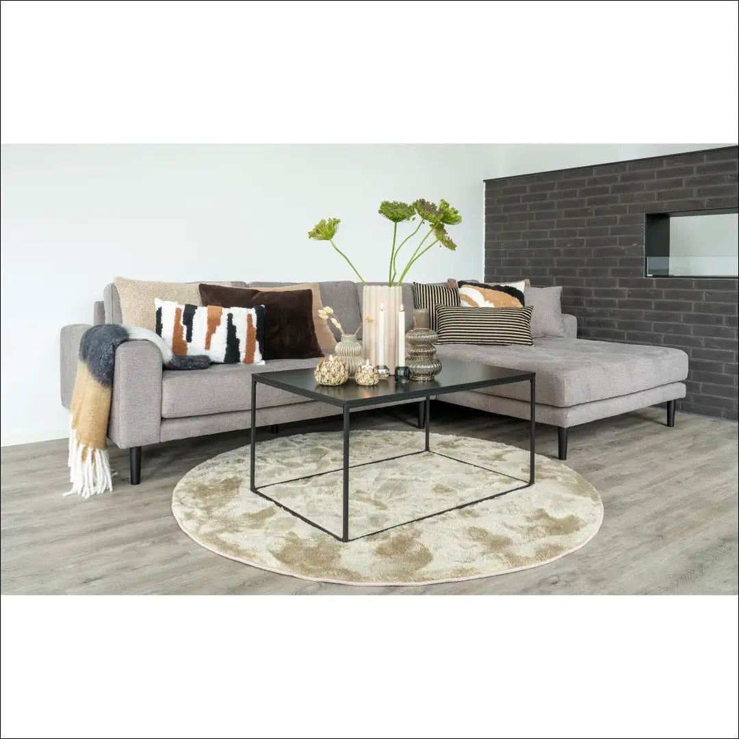 Dešinės pusės akmens sofa su keturiomis pagalvėlėmis ir juodomis medinėmis kojelėmis RD197 - €1,479 Save 15%