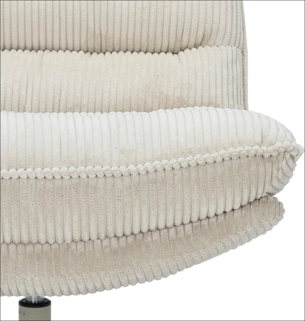 Fotelis MI944 - €210 Save 50% __label:Pristatymas 1-2 d.d., color-kremas, foteliai, material-aksomas,
