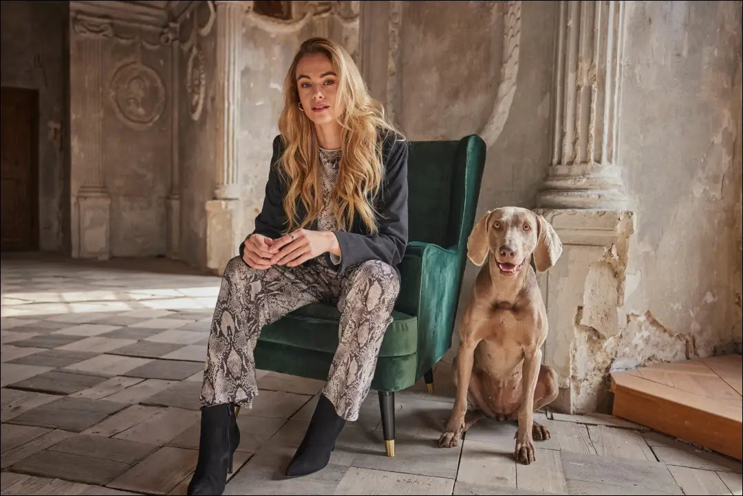 Fotelis MI981 - €240 Save 50% __label:Pristatymas 1-2 d.d., color-zalia, foteliai, material-aksomas, minksti Aksomas