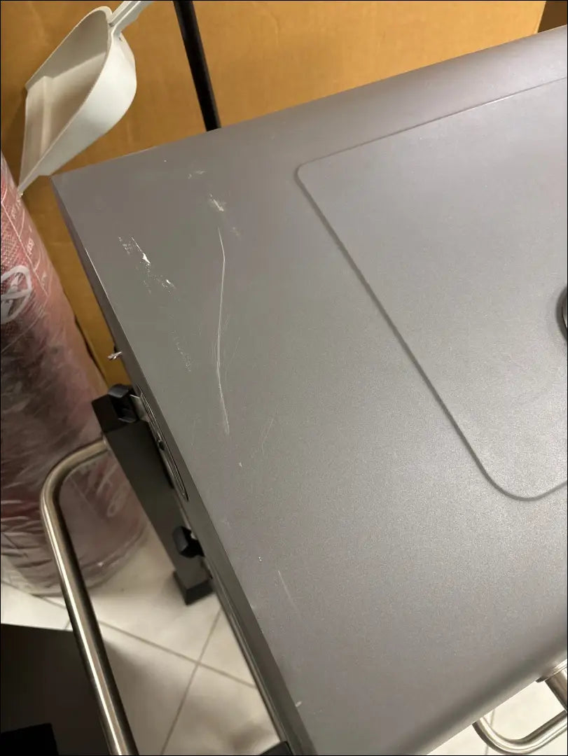 Grilis LI695 - €305 Save 50% __label:Pristatymas 1-2 d.d., color-pilka, material-metalas, over-200, pazeistas Virš €200