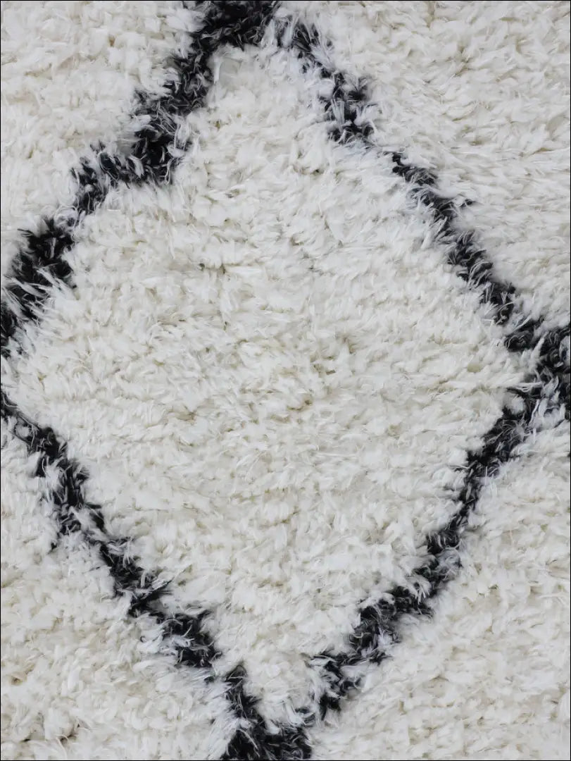 Ilgaplaukis kilimas RU1282 - €190 Save 50% 100-200, __label:Pristatymas 1-2 d.d., apvalus, color-kremas, ilgaplaukiai