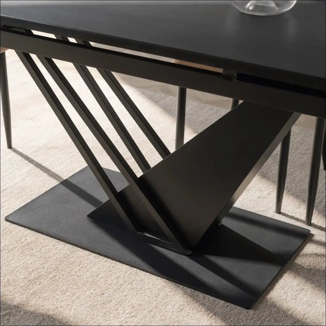 Išskleidžiamas stalas 160–220 cm MDF juodas TE2464 - €529 Save 15% __label:Pristatymas 5-14 d.d., Newelite Naujausi