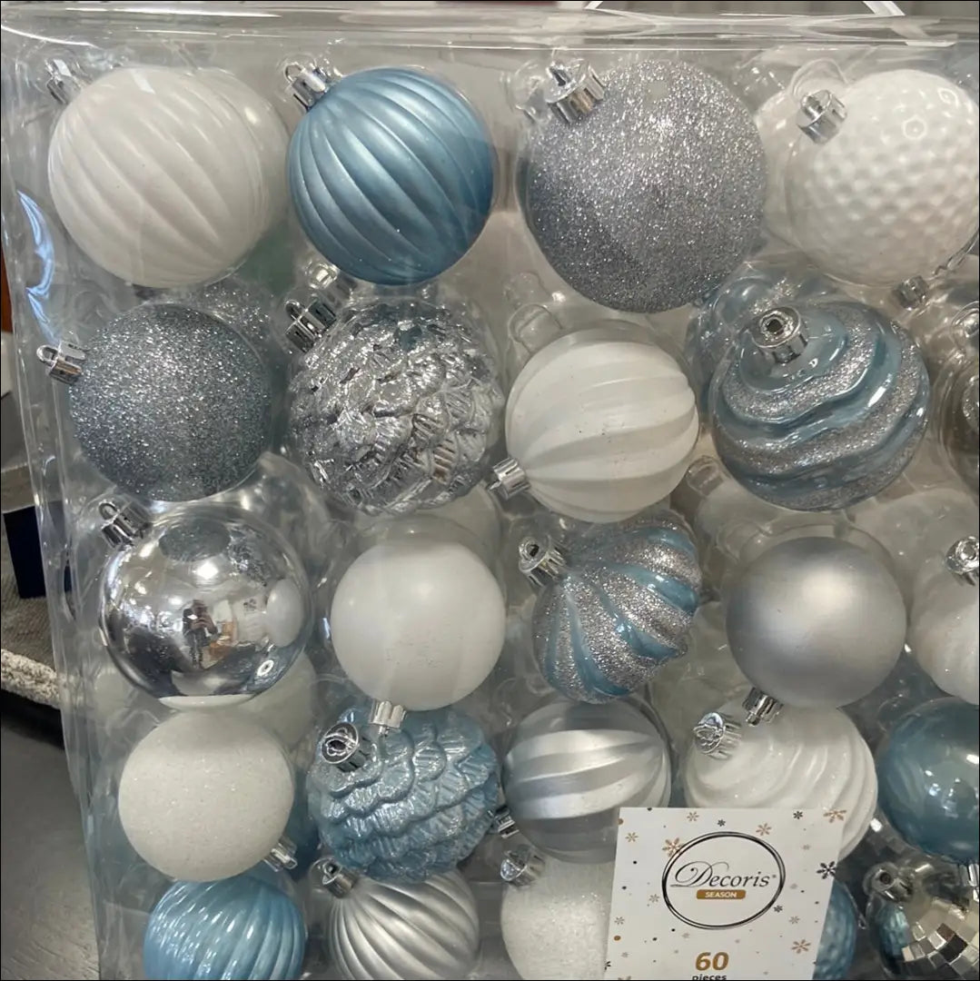 Kalėdinių žaisliukų komplektas (60vnt) DI4788 - €23 Save 50% __label:Pristatymas 1-2 d.d., color-melyna,