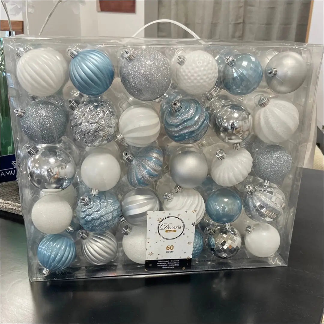 Kalėdinių žaisliukų komplektas (60vnt) DI4788 - €23 Save 50% __label:Pristatymas 1-2 d.d., color-melyna,