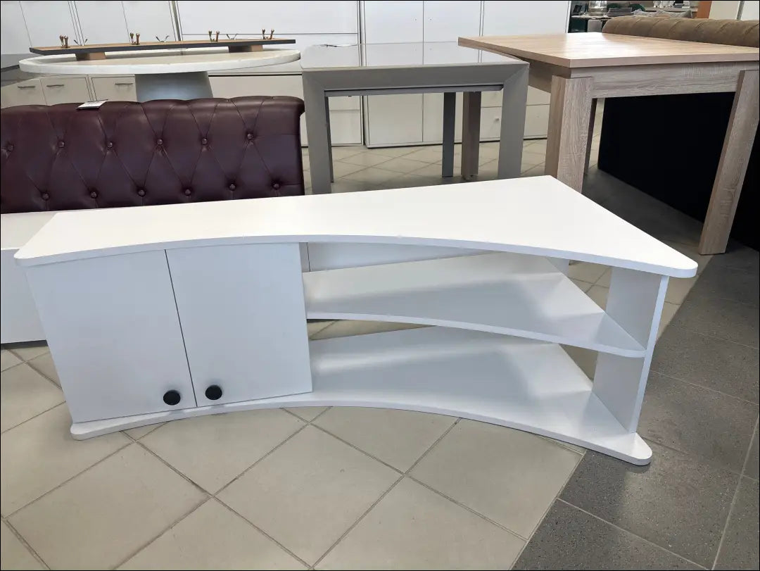 Kampinis TV staliukas SI2119 - €30 25-50, __label:Pristatymas 1-2 d.d., color-balta, material-mediena, pazeistas €25