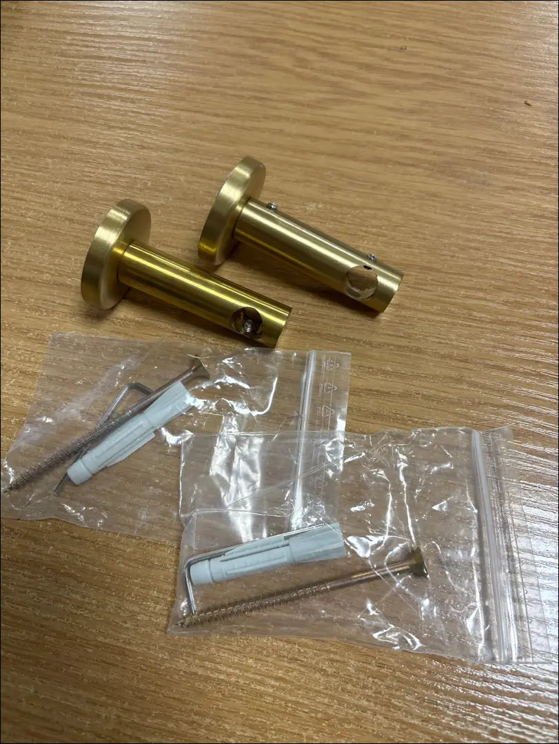 Karnizo laikikliai KI1523 - €24 Save 50% __label:Pristatymas 1-2 d.d., color-auksine, kita, material-metalas, tekstile