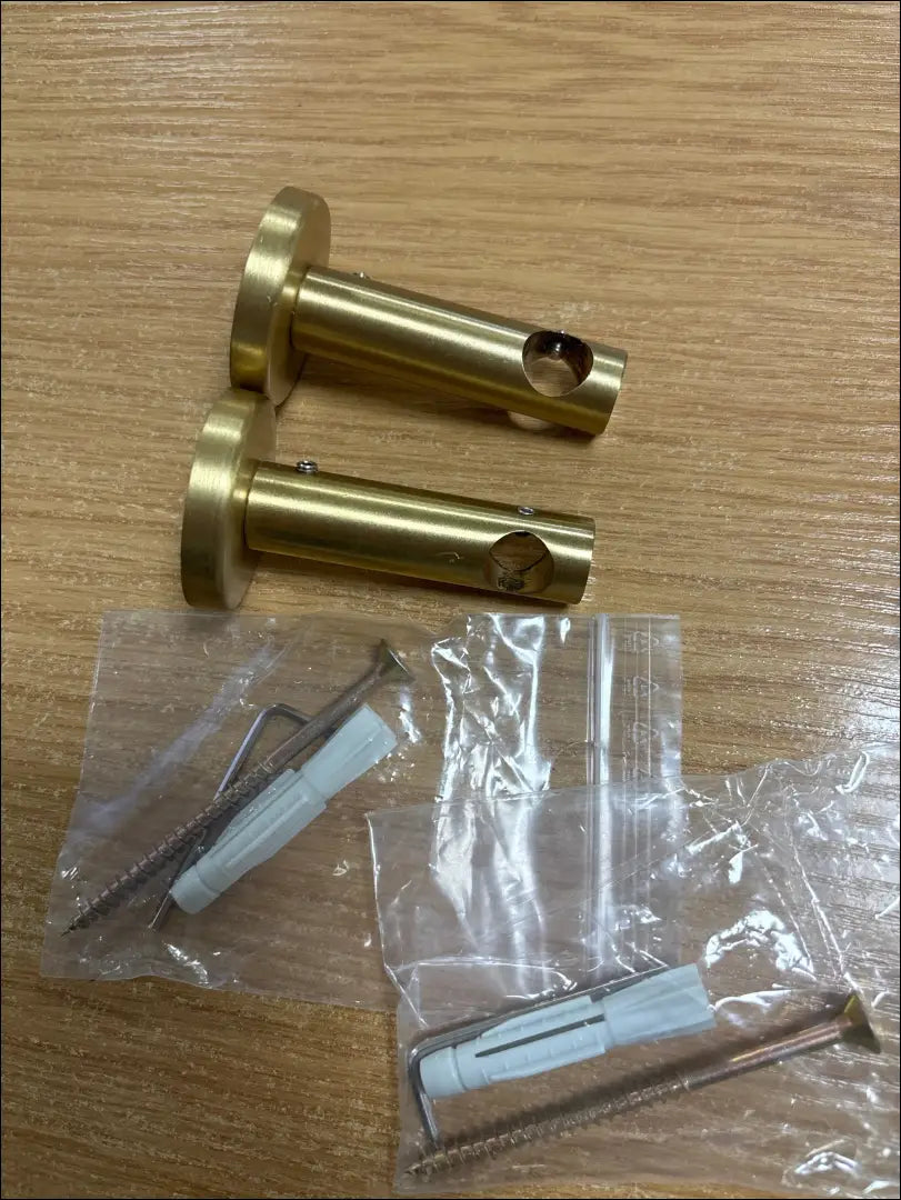 Karnizo laikikliai KI1523 - €24 Save 50% __label:Pristatymas 1-2 d.d., color-auksine, kita, material-metalas, tekstile