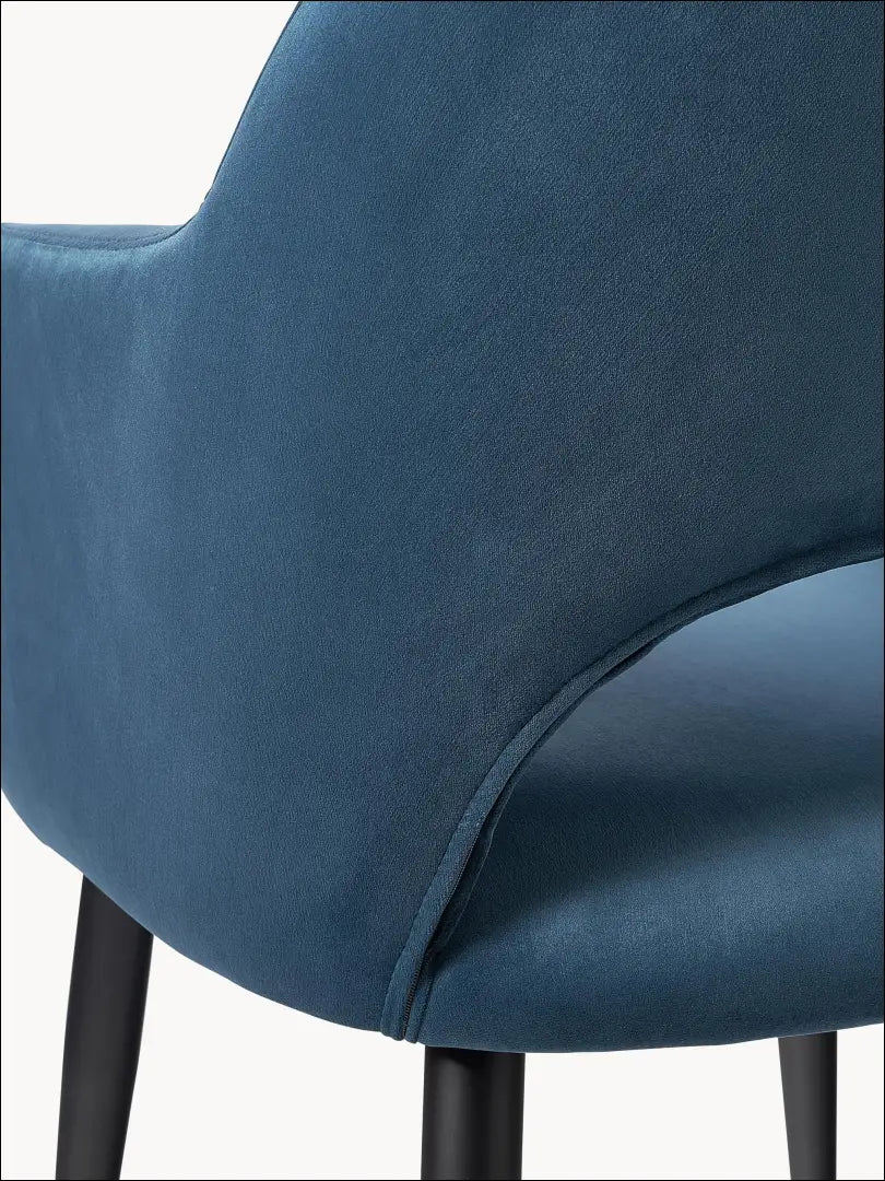 Kėdė VI1003 - €112 Save 55% 100-200, __label:Pristatymas 1-2 d.d., color-melyna, kedes-valgomojo, material-aksomas €100