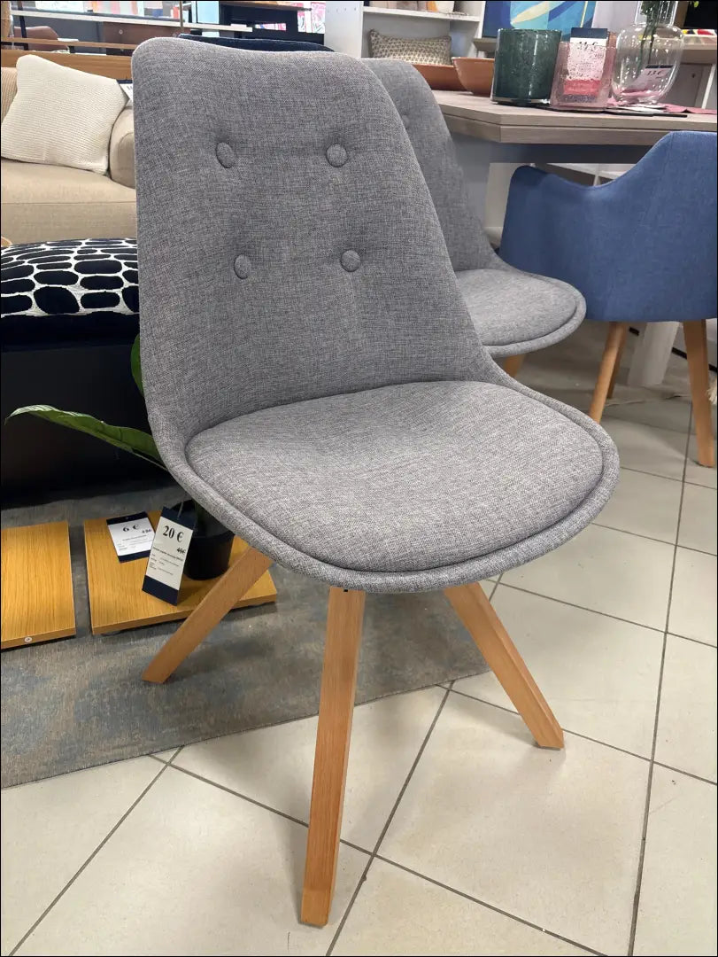 Kėdė VI1096 - €39 Save 55% 25-50, __label:Pristatymas 1-2 d.d., color-pilka, kedes-valgomojo, material-gobelenas €25