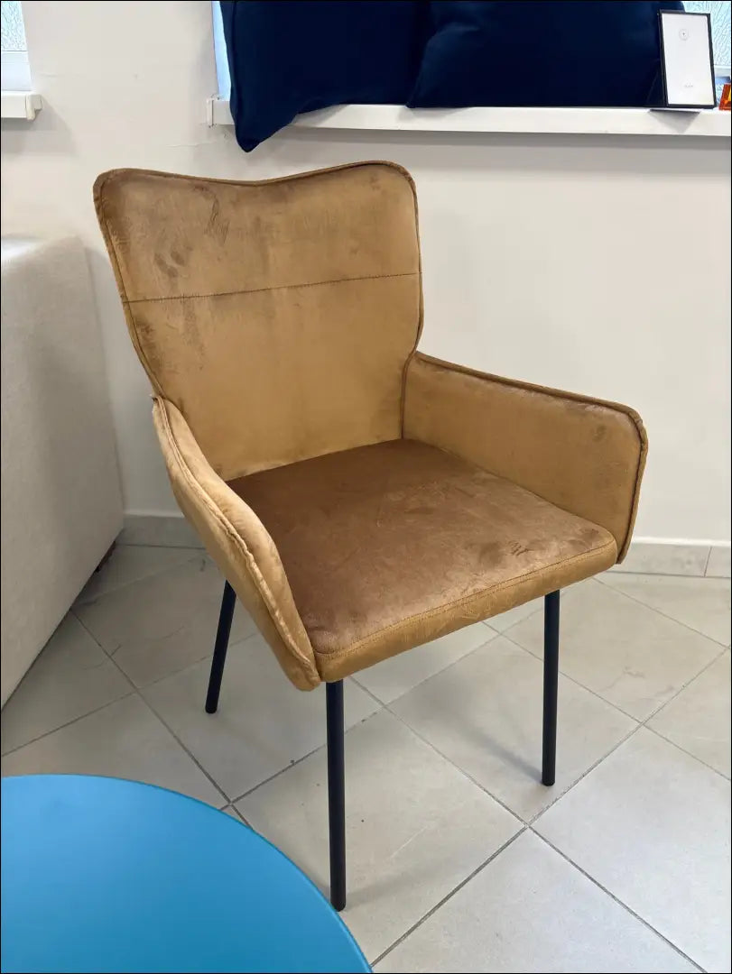 Kėdė VI1177 - €49 Save 50% 25-50, __label:Pristatymas 1-2 d.d., color-geltona, kedes-valgomojo, material-aksomas €25