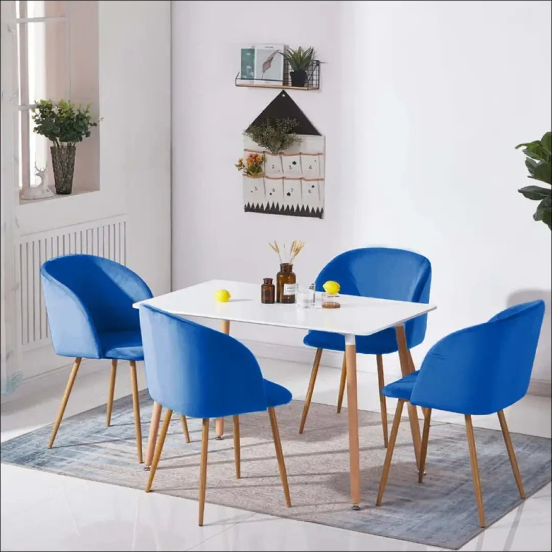 Kėdė VI774 - €43 Save 65% 25-50, __label:Pristatymas 1-2 d.d., color-melyna, kedes-valgomojo, material-aksomas €25