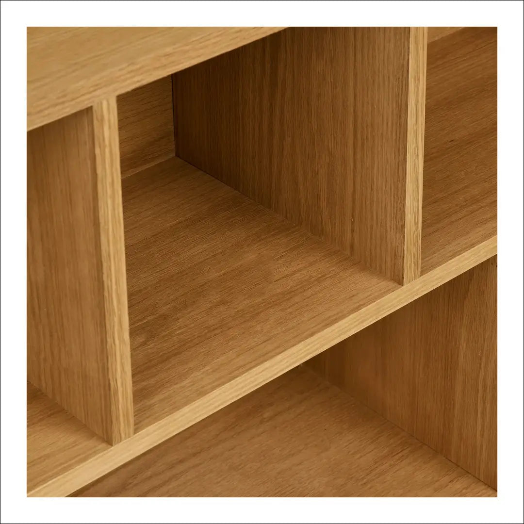 Knygų spintelė ąžuolo/ąžuolo fanera natūrali 30x112x104,5 cm RD534 - €617 Save 15% __label:Pristatymas 5-14 d.d.,