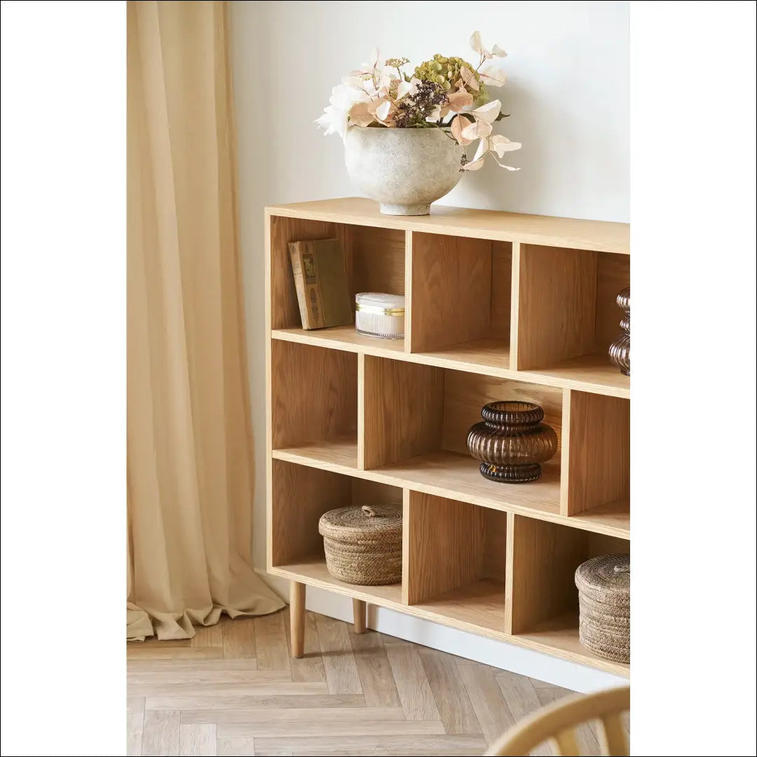 Knygų spintelė ąžuolo/ąžuolo fanera natūrali 30x112x104,5 cm RD534 - €617 Save 15% __label:Pristatymas 5-14 d.d.,