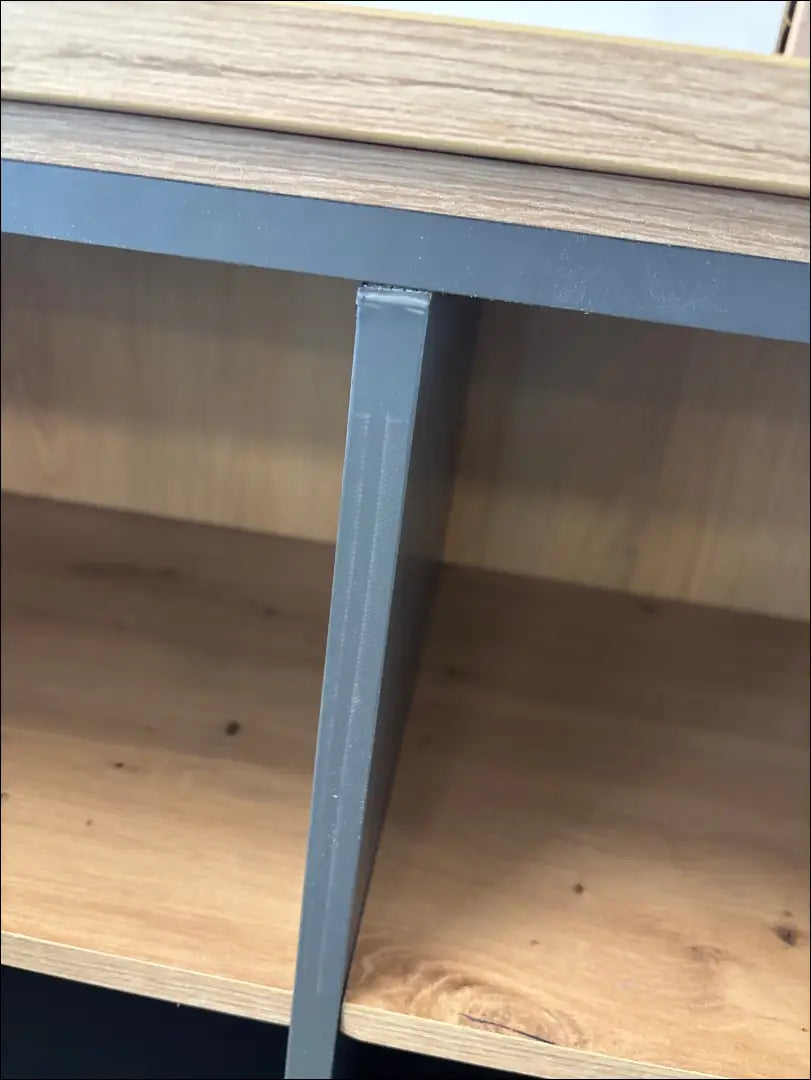 Komoda SI2220 - €110 Save 60% 100-200, __label:Pristatymas 1-2 d.d., color-pilka, color-ruda, material-mediena €100