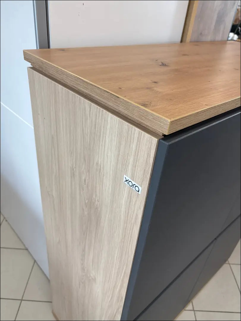 Komoda SI2220 - €110 Save 60% 100-200, __label:Pristatymas 1-2 d.d., color-pilka, color-ruda, material-mediena €100