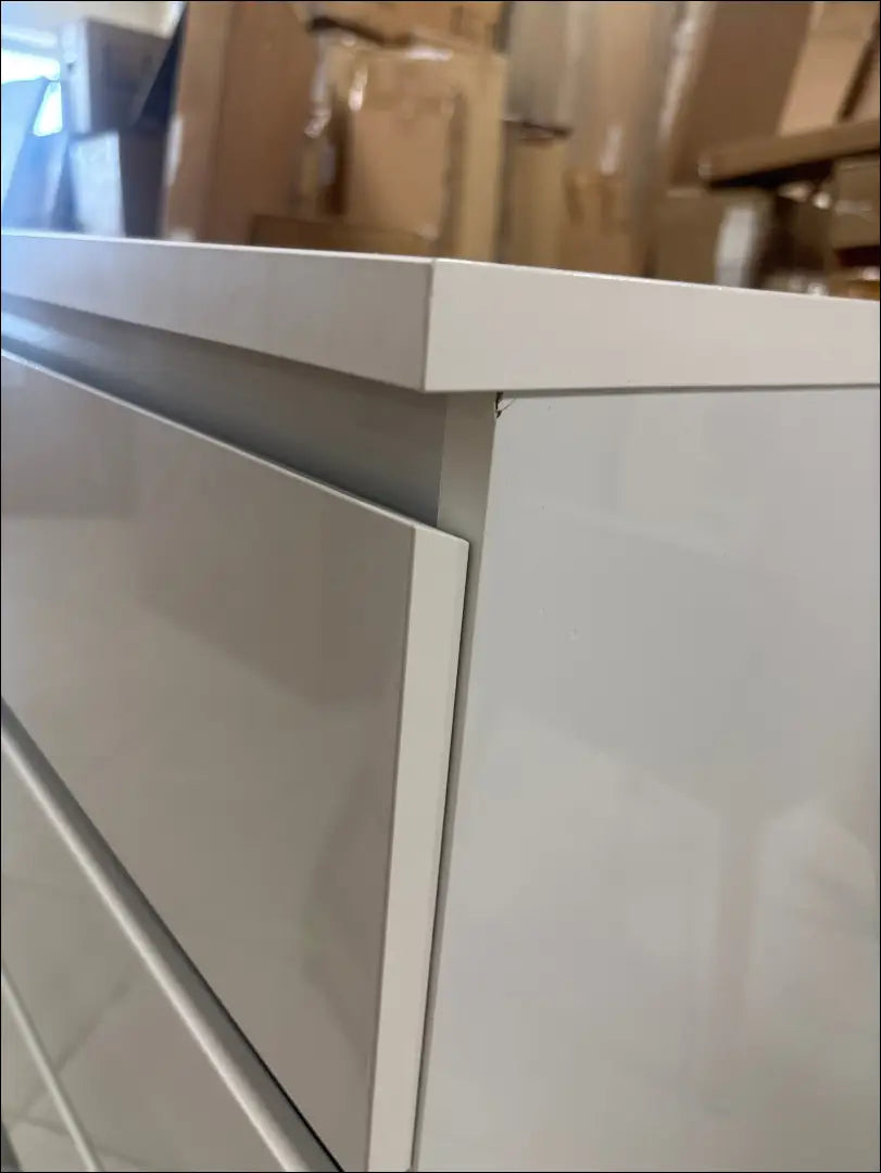 Komoda SI22270 - €145 Save 65% 100-200, __label:Pristatymas 1-2 d.d., color-balta, material-mediena, pazeistas Balta