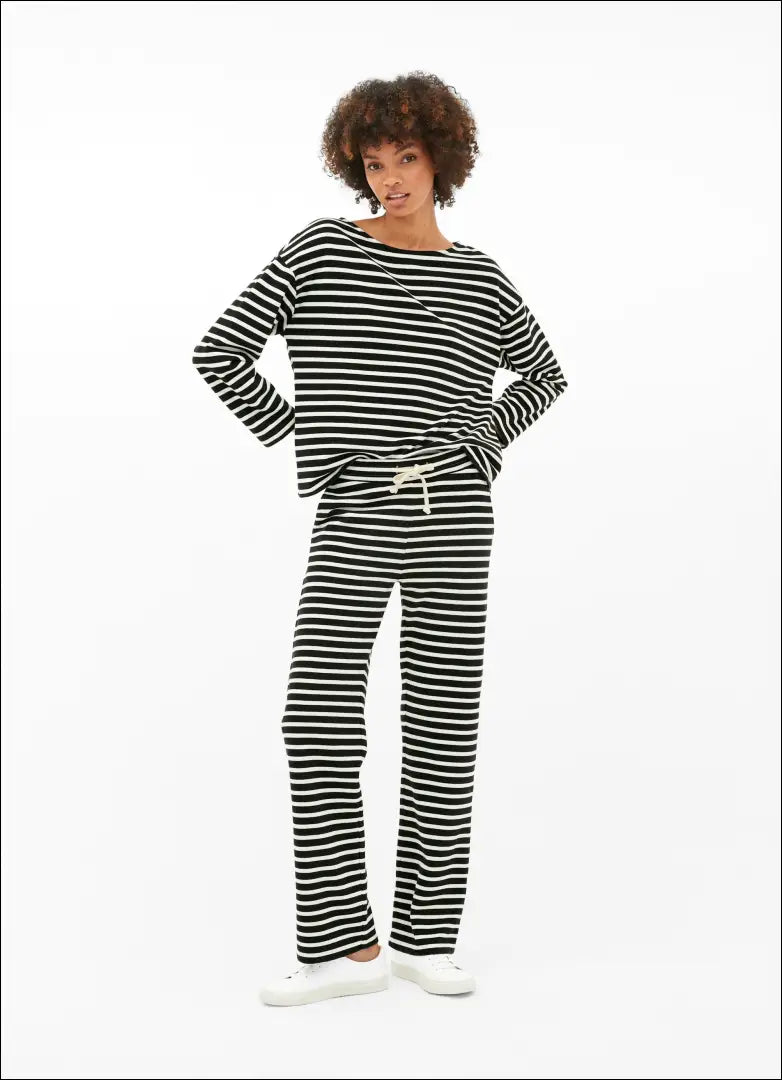 Laisvalaikio kelnės ’Juvia’ DI7661 - €66 Save 65% 50-100, __label:Pristatymas 1-2 d.d., color-balta, color-juoda,