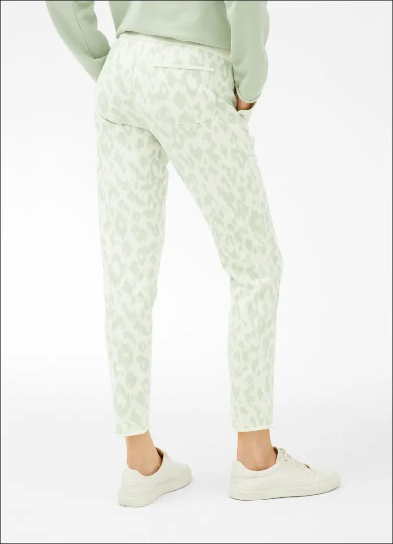 Laisvalaikio kelnės ’Juvia’ DI7662 - €52 Save 65% 50-100, __label:Pristatymas 1-2 d.d., color-balta, color-zalia,