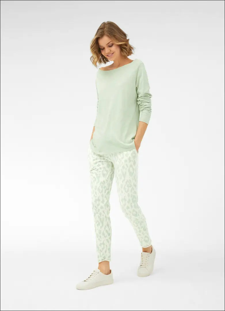 Laisvalaikio kelnės ’Juvia’ DI7662 - €52 Save 65% 50-100, __label:Pristatymas 1-2 d.d., color-balta, color-zalia,