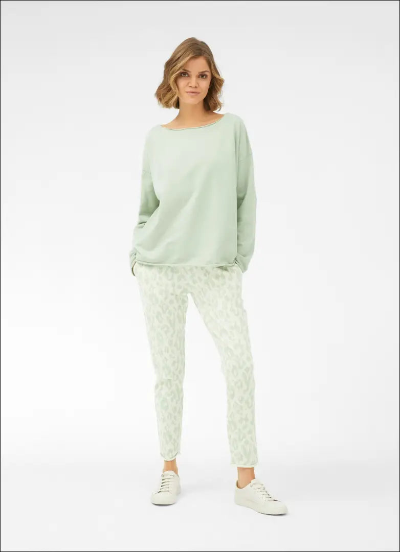 Laisvalaikio kelnės ’Juvia’ DI7662 - €52 Save 65% 50-100, __label:Pristatymas 1-2 d.d., color-balta, color-zalia,