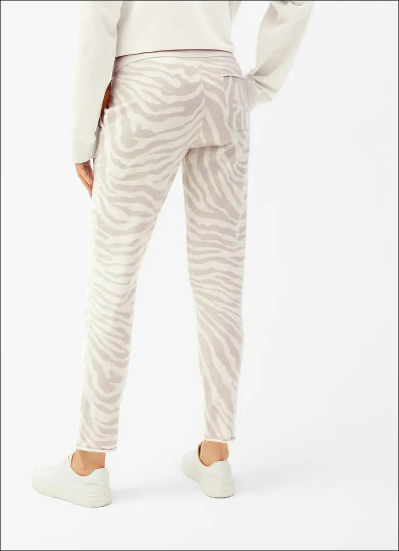Laisvalaikio kelnės ’Juvia’ DI7663 - €49 Save 65% 25-50, __label:Pristatymas 1-2 d.d., color-kremas, color-smelio,