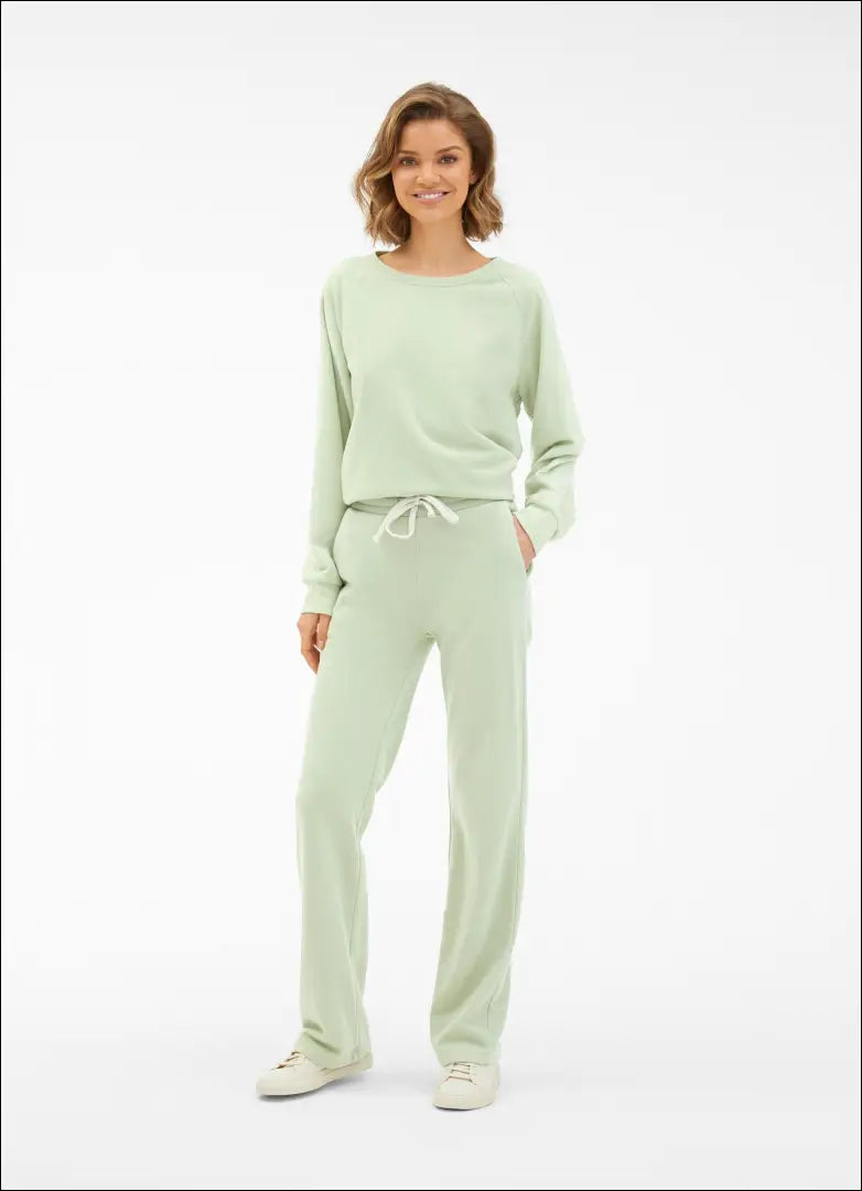 Laisvalaikio kelnės ’Juvia’ DI7708 - €56 Save 65% 50-100, __label:Pristatymas 1-2 d.d., color-zalia, drabuziai,