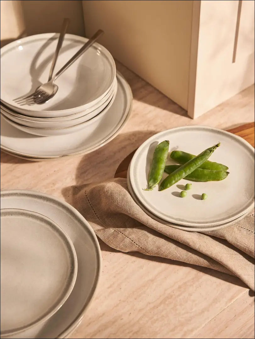 Lėkščių komplektas (4vnt) DI4610 - €15 Save 70% __label:Pristatymas 1-2 d.d., color-pilka, indai, interjeras, lekstes