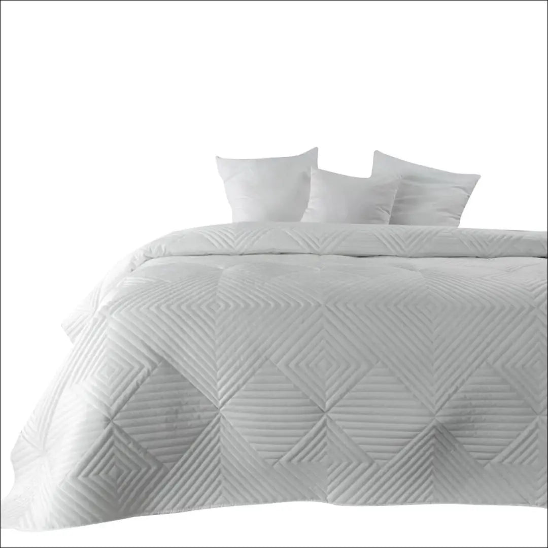 Lovatiesė (170x210cm) DI10030 - €18 Save 70% __label:Pristatymas 1-2 d.d., color-balta, material-poliesteris, pledai,