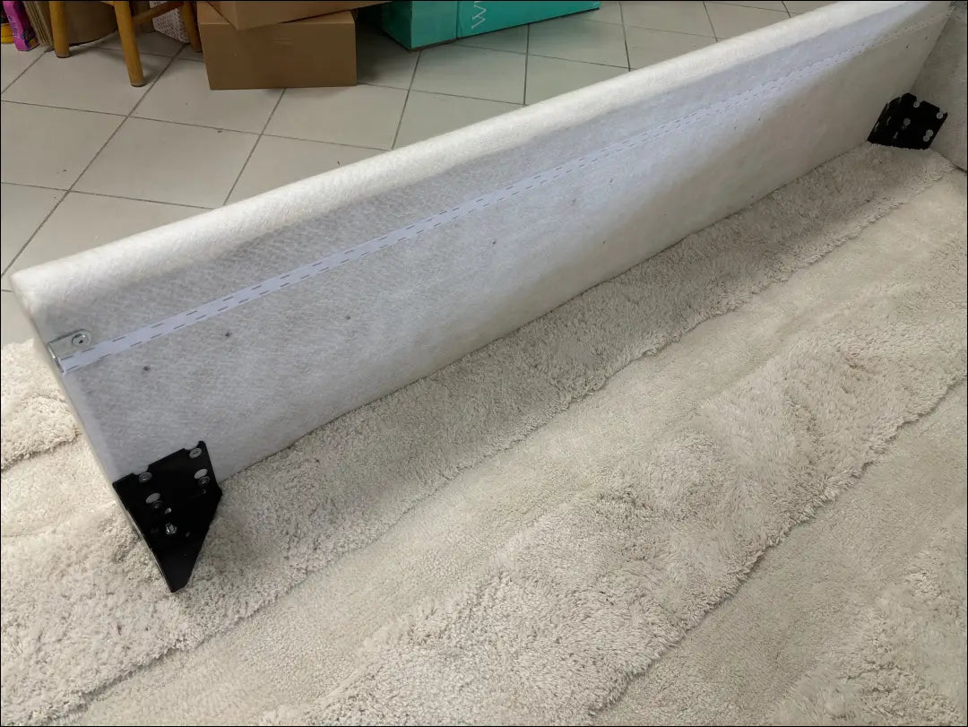 Lovos rėmas GI400 - €70 50-100, __label:Pristatymas 1-2 d.d., color-balta, material-poliesteris, pazeistas Balta