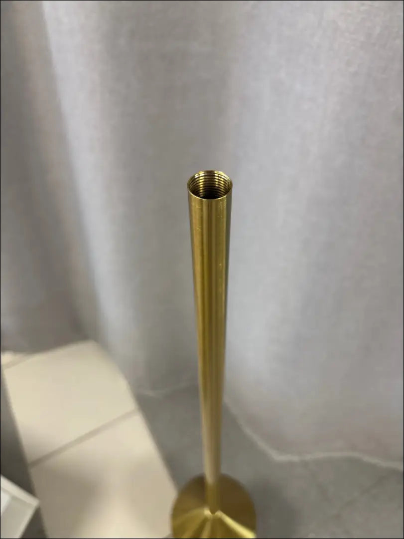 Metalinis stovas KI1206 - €25 25-50, __label:Pristatymas 1-2 d.d., color-auksine, material-metalas, pazeistas to €50