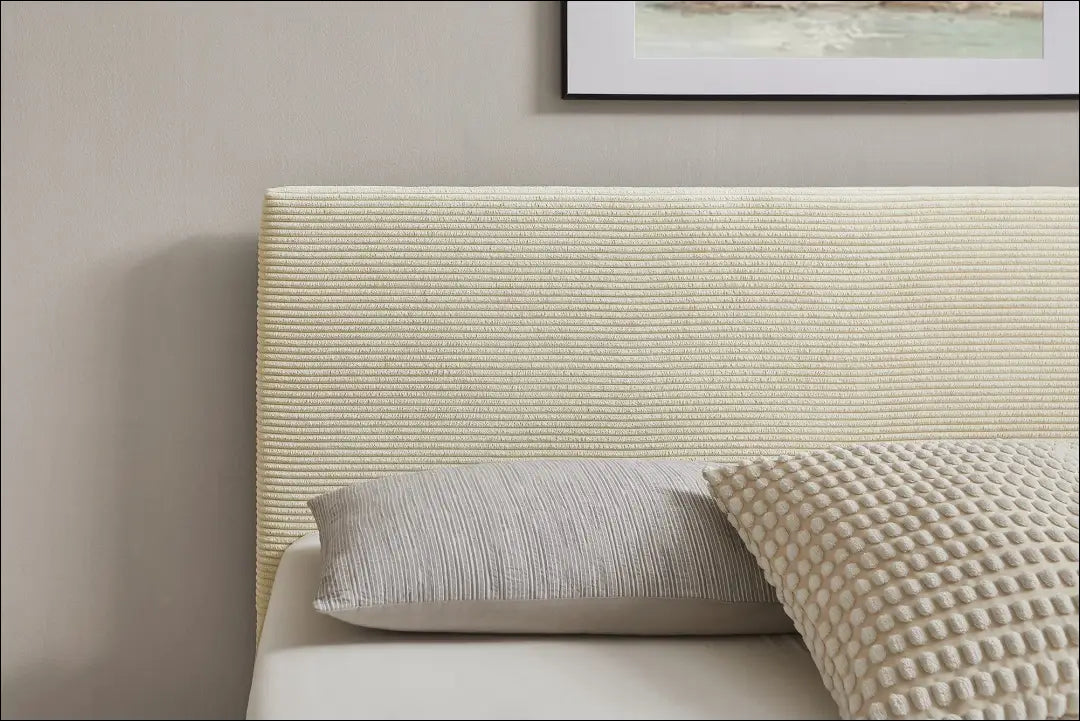 Miegamojo lova (180x200cm) GI656 - €320 Save 50% __label:Pristatymas 1-2 d.d., color-kremas, lovos-miegamojo,