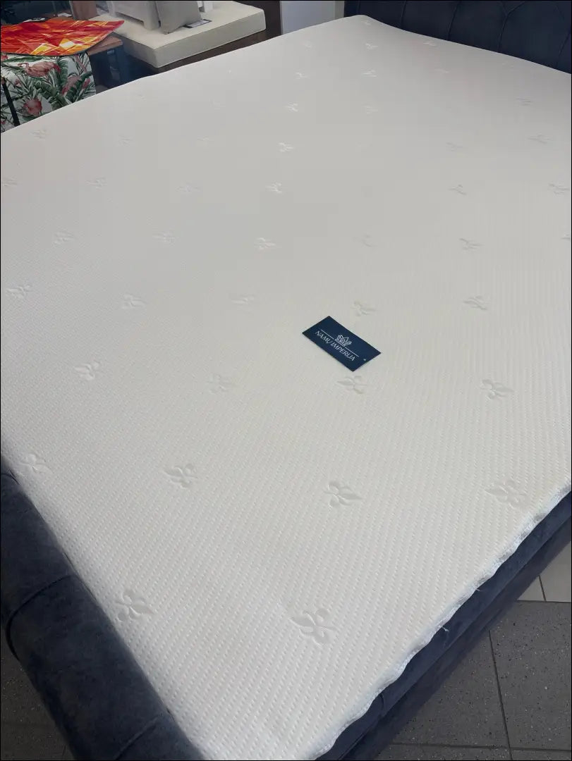 Miegamojo lova (180x200cm) GI814 - €600 Save 60% __label:Pristatymas 1-2 d.d., color-pilka, material-aksomas,