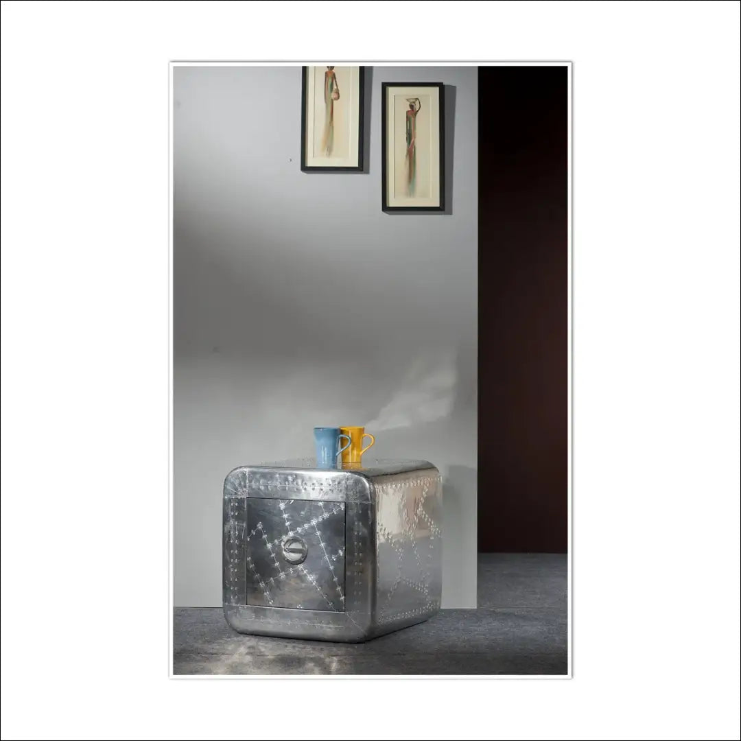 Naktinis staliukas ’Seifas’ GI597 - €149 Save 50% 100-200, __label:Pristatymas 1-2 d.d., color-sidabrine,