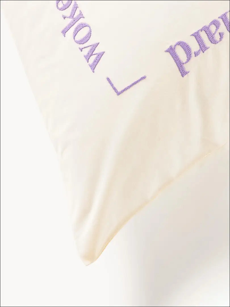 Pagalvės užvalkalas DI11598 - €10 Save 65% __label:Pristatymas 1-2 d.d., color-kremas, color-violetine,