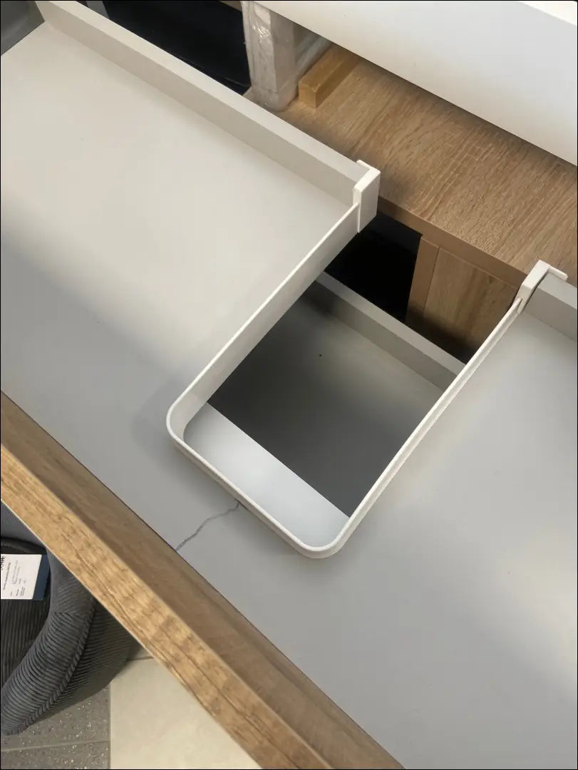 Pakabinama vonios spintelė KI857 - €200 Save 75% color-juoda, color-ruda, material-mediena, over-200, pazeistas Ruda