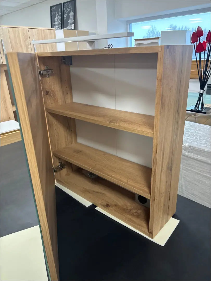 Pakabinama vonios spintelė su apšvietimu KI1507 - €39 Save 65% 25-50, __label:Pristatymas 1-2 d.d., color-ruda,