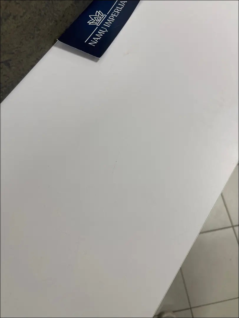 Pastatoma lentyna SI2009 - €30 25-50, __label:Pristatymas 1-2 d.d., color-balta, material-mediena, pazeistas €25 to €50