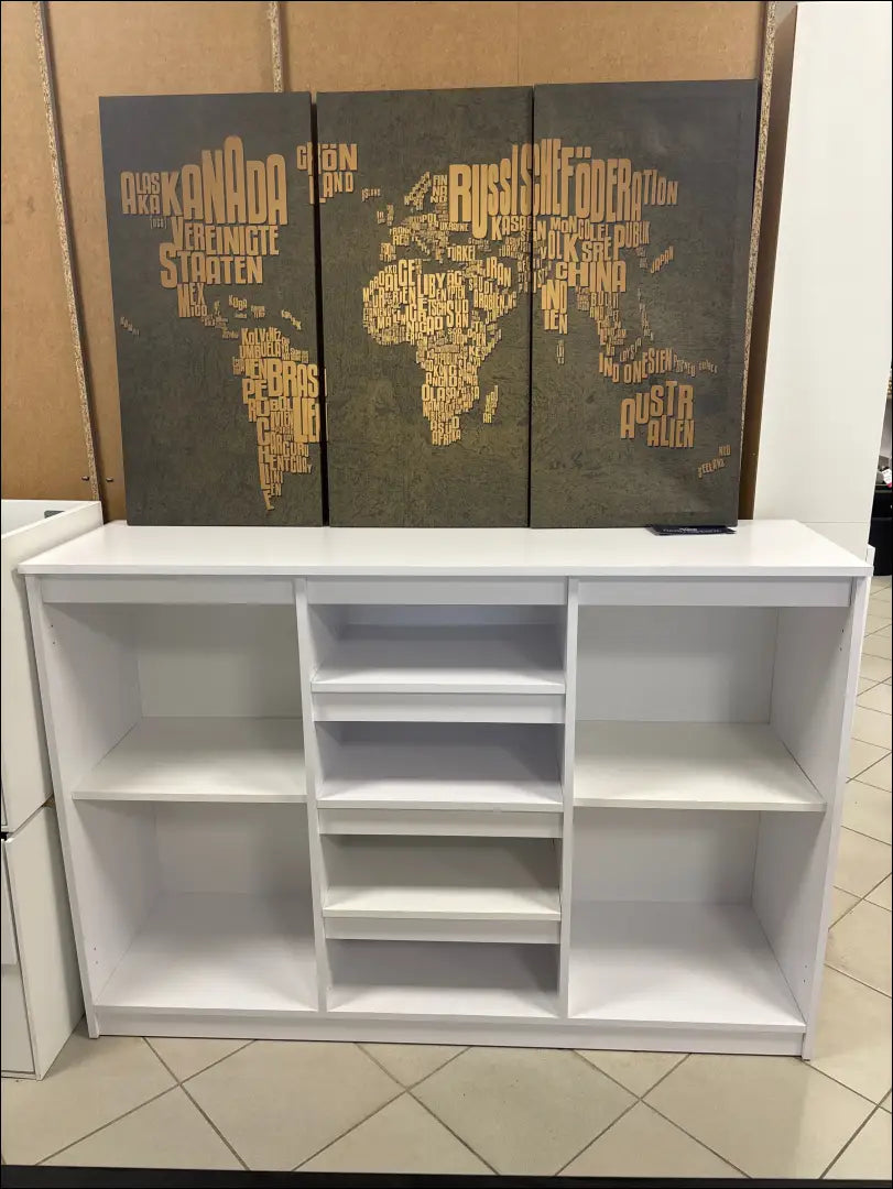 Pastatoma lentyna SI2009 - €30 25-50, __label:Pristatymas 1-2 d.d., color-balta, material-mediena, pazeistas €25 to €50