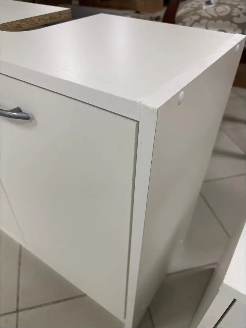 Pastatoma vonios spintelė KI1518 - €19 Save 65% __label:Pristatymas 1-2 d.d., color-balta, material-mediena, pazeistas,