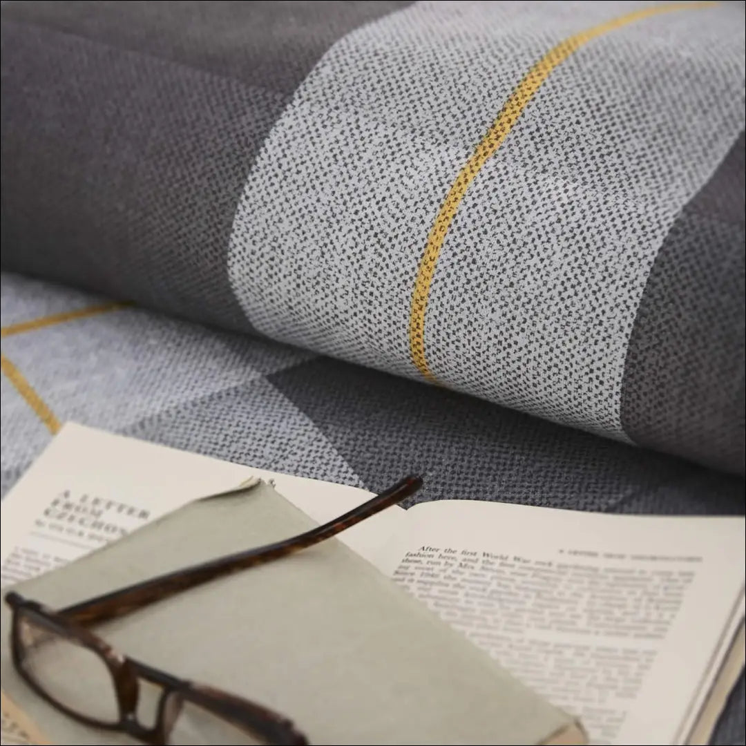 Patalynės komplektas (2 dalys) DI11822 - €23 Save 60% __label:Pristatymas 1-2 d.d., color-pilka, material-medvilne,