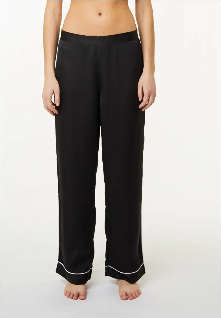 Pižamos kelnės “CCDK” DI7620 - €16 Save 65% __label:Pristatymas 1-2 d.d., color-juoda, material-viskoze, pizamos,