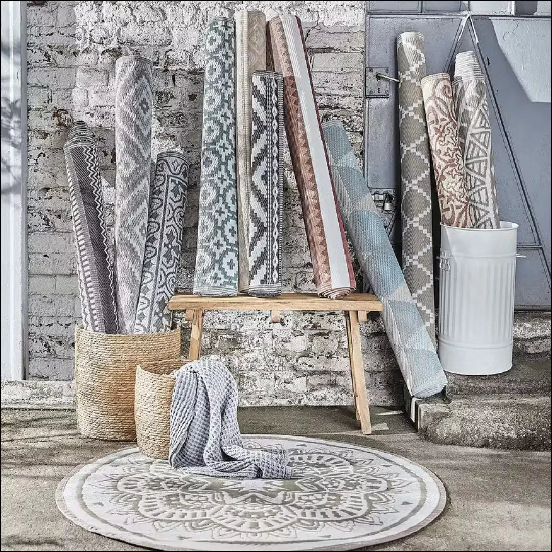 Plastikinis kilimėlis RU890 - €14 Save 50% __label:Pristatymas 1-2 d.d., color-balta, color-juoda, kilimai, lauko 90 cm