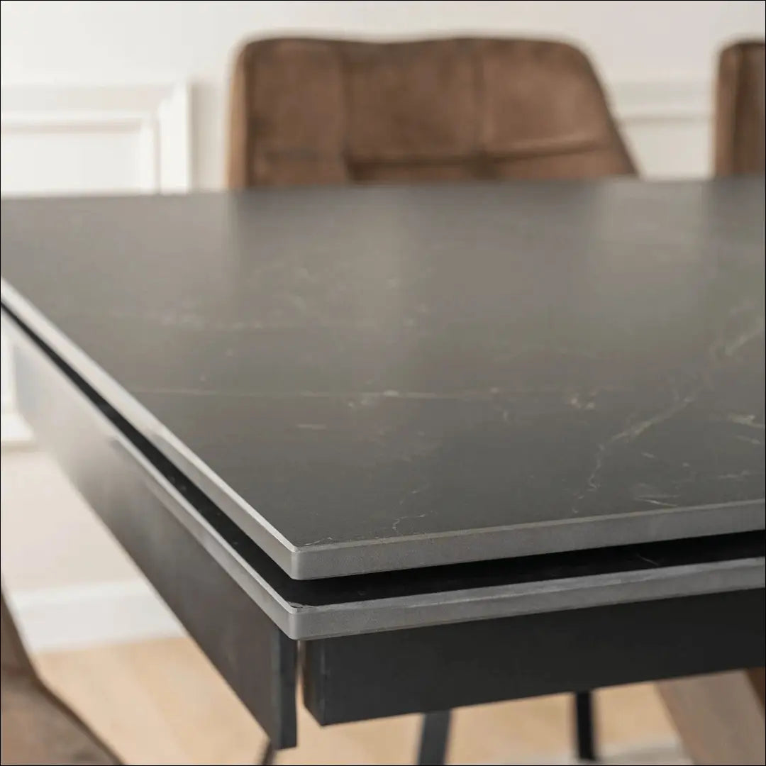Prailginamas stalas su keraminiu stalviršiu juodos spalvos / riešuto 180-240 cm TE718 - €435 Save 15%