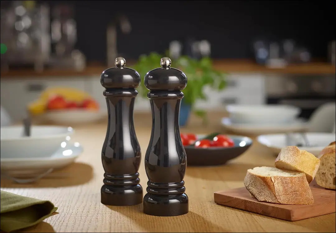 Prieskonių malūnėlių komplektas (2vnt) DI11068 - €12 Save 50% __label:Pristatymas 1-2 d.d., color-juoda, indai,