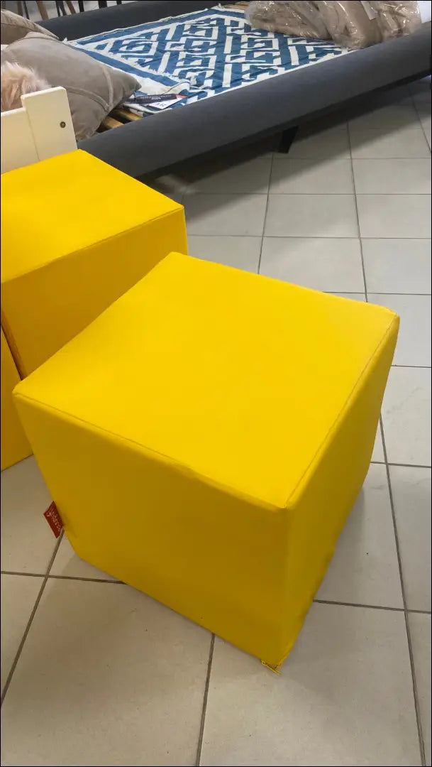 Pufas MI419 - €22 Save 70% __label:Pristatymas 1-2 d.d., color-geltona, material-dirbtine-oda, minksti, pufai Iki €25