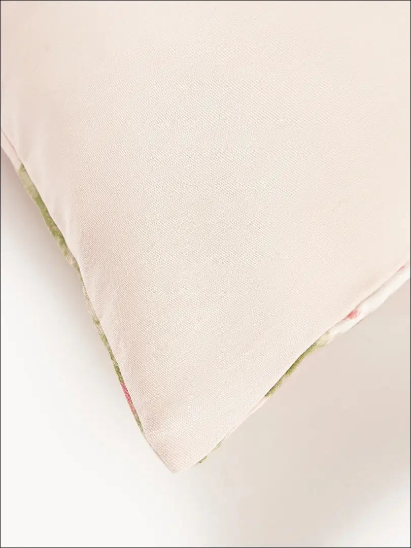 Satino pagalvės užvalkalas DI11579 - €7 Save 50% __label:Pristatymas 1-2 d.d., color-marga, color-margas, color-rozine,